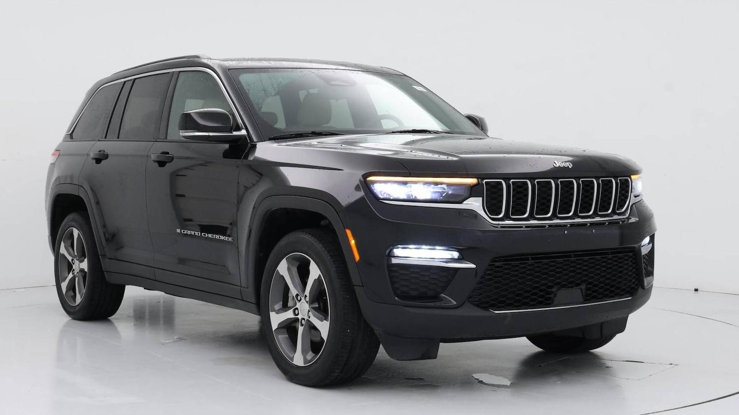 JEEP GRAND CHEROKEE 2023 1C4RJHBG1PC539376 image